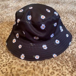 Sunflower bucket hat